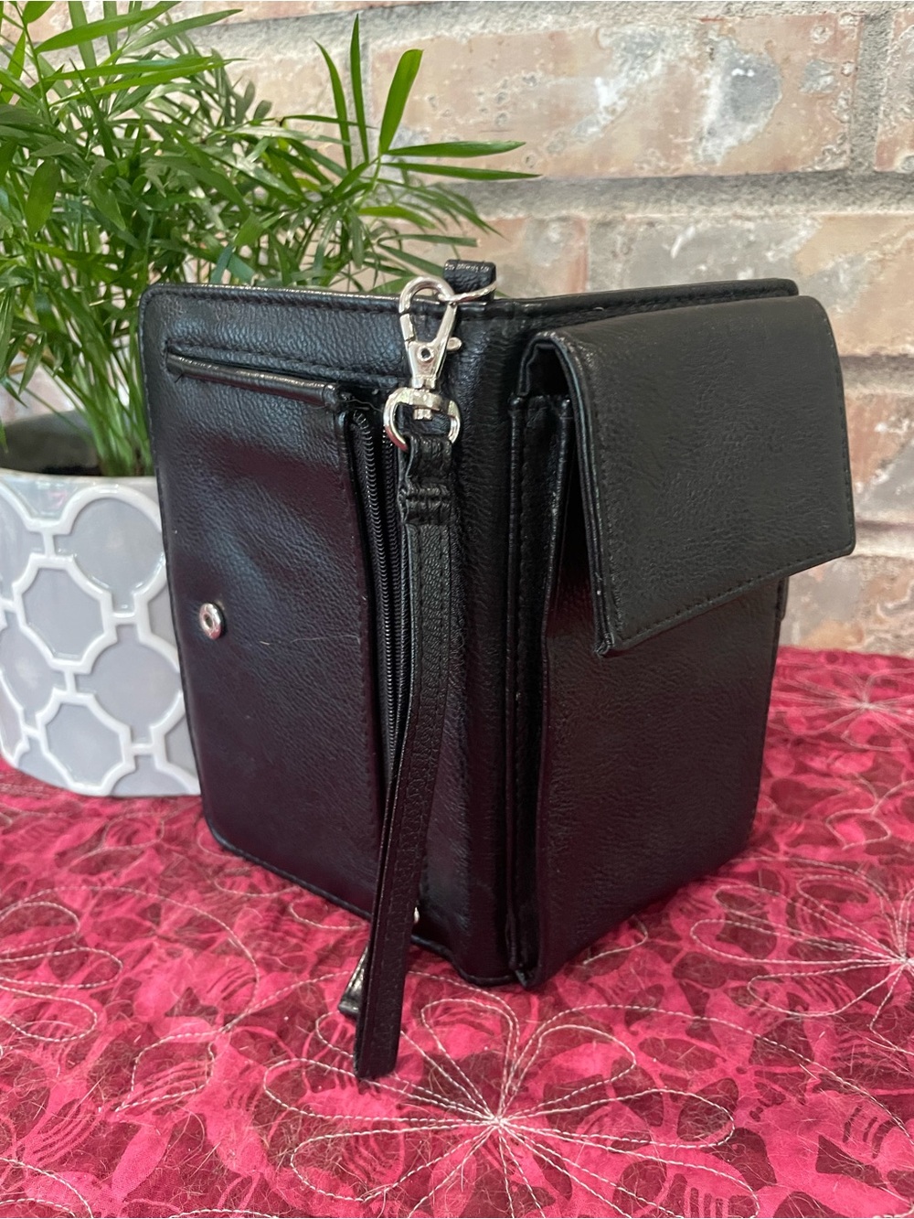 Black Leather Wristlet Phone Case - Unbranded